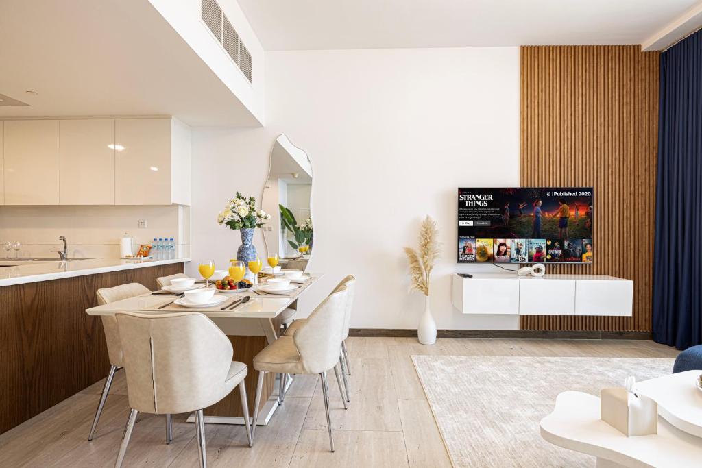 SmartStay at Zaya Hameni - Modern Luxury Apartments - Unique in JVC