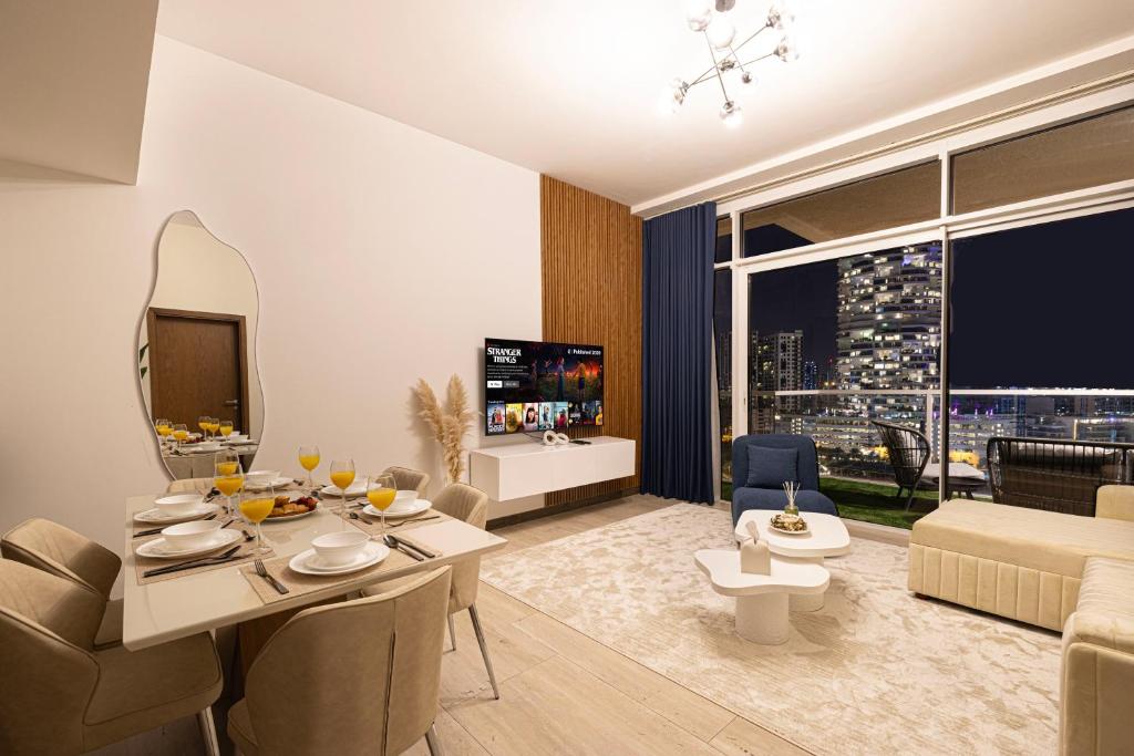 SmartStay at Zaya Hameni - Modern Luxury Apartments - Unique in JVC