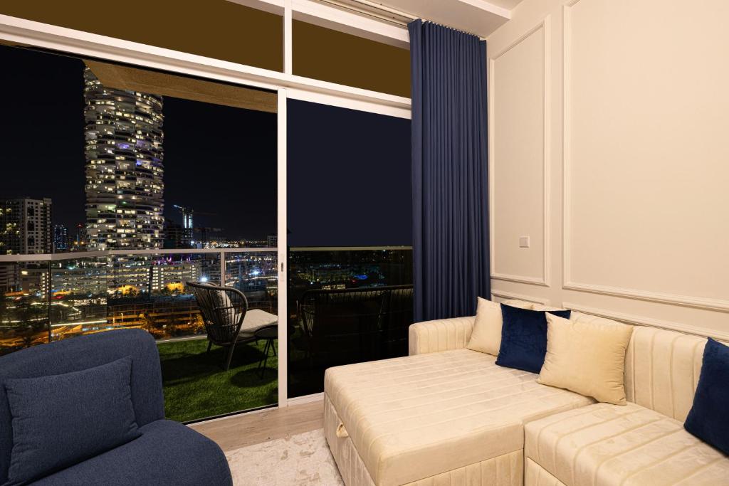 SmartStay at Zaya Hameni - Modern Luxury Apartments - Unique in JVC