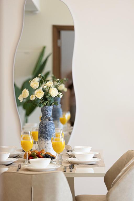 SmartStay at Zaya Hameni - Modern Luxury Apartments - Unique in JVC