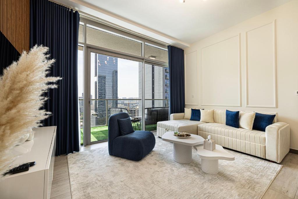 SmartStay at Zaya Hameni - Modern Luxury Apartments - Unique in JVC