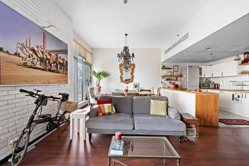 هتل وای کی - یونیکلی کرفتد، آرتیستیکلی آدورند ۱ بی دی آپارتمان این جی ال تی - VayK - Uniquely Crafted, Artistically Adorned 1 BD Apartment in JLT