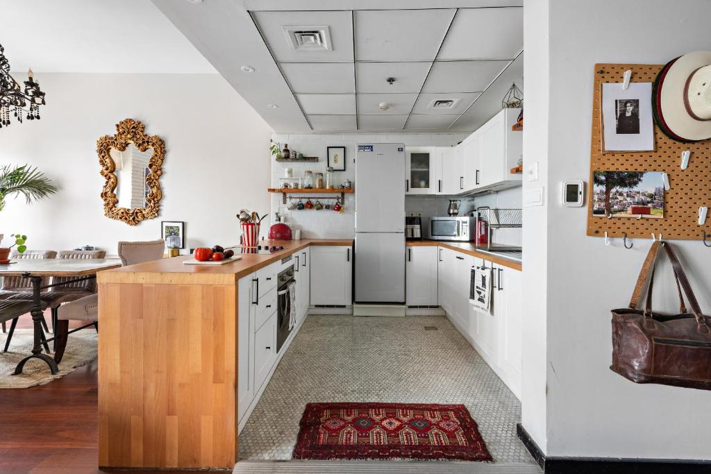 VayK - Uniquely Crafted, Artistically Adorned 1 BD Apartment in JLT