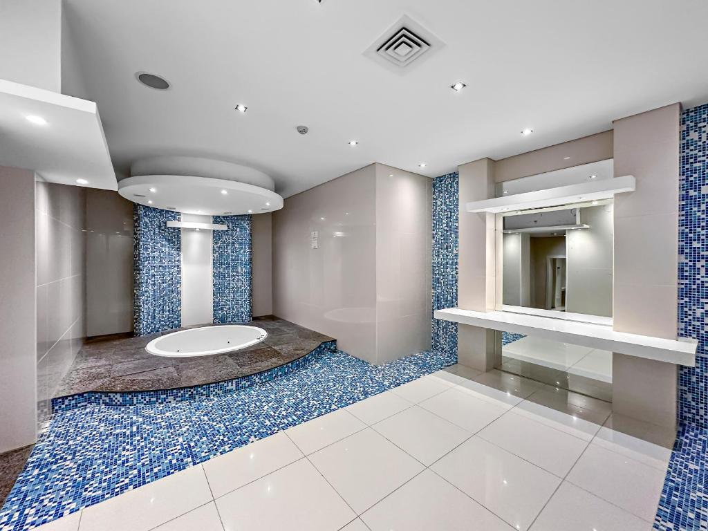 VayK - Uniquely Crafted, Artistically Adorned 1 BD Apartment in JLT