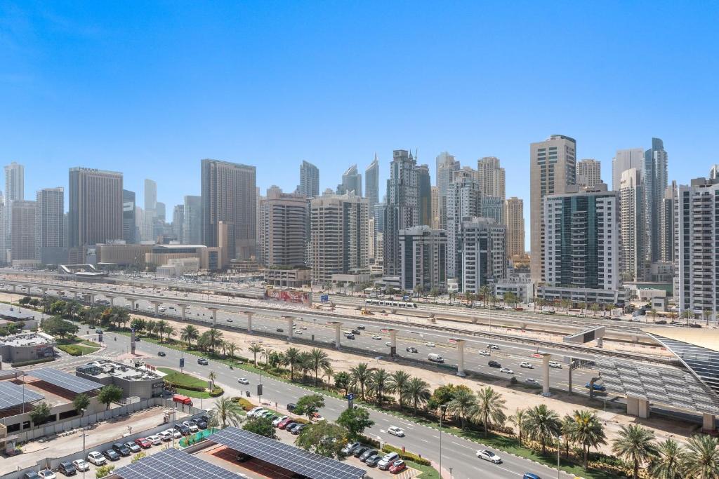 VayK - Uniquely Crafted, Artistically Adorned 1 BD Apartment in JLT