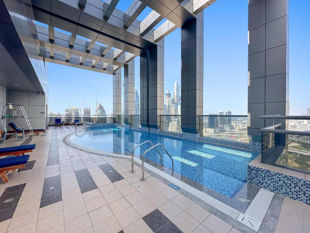 VayK - Uniquely Crafted, Artistically Adorned 1 BD Apartment in JLT