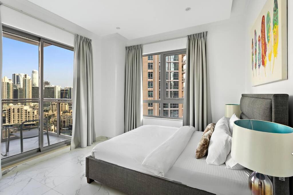 FIRST CLASS 2BR with Stunning Fountain View