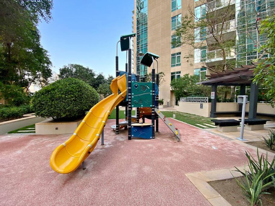 FIRST CLASS 2BR with Stunning Fountain View