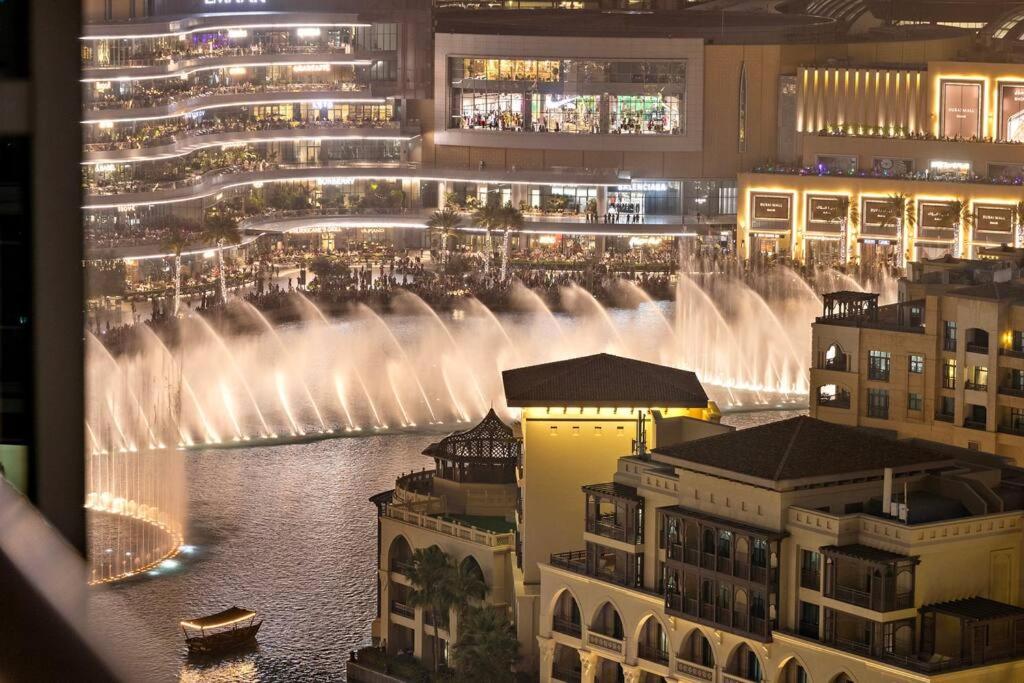 FIRST CLASS 2BR with Stunning Fountain View