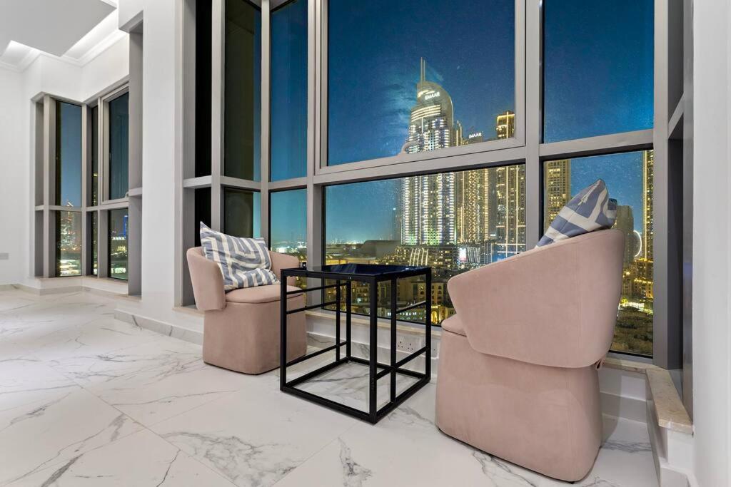 FIRST CLASS 2BR with Stunning Fountain View