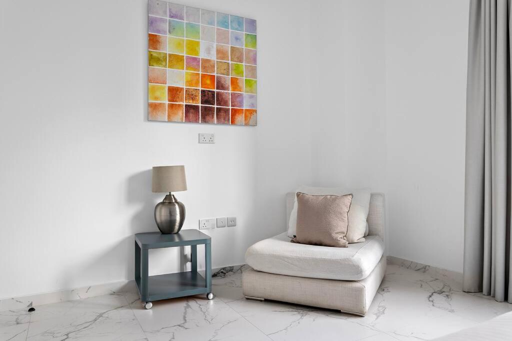 FIRST CLASS 2BR with Stunning Fountain View