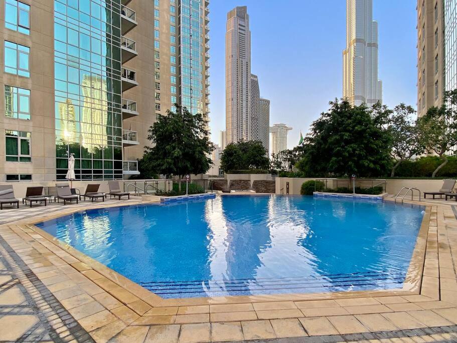 FIRST CLASS 2BR with Stunning Fountain View