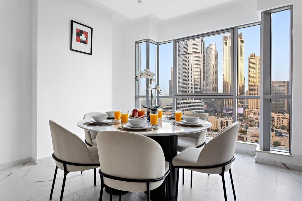 FIRST CLASS 2BR with Stunning Fountain View