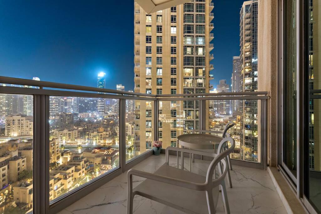 FIRST CLASS 2BR with Stunning Fountain View