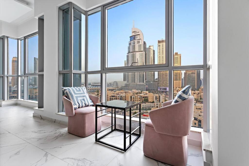 FIRST CLASS 2BR with Stunning Fountain View