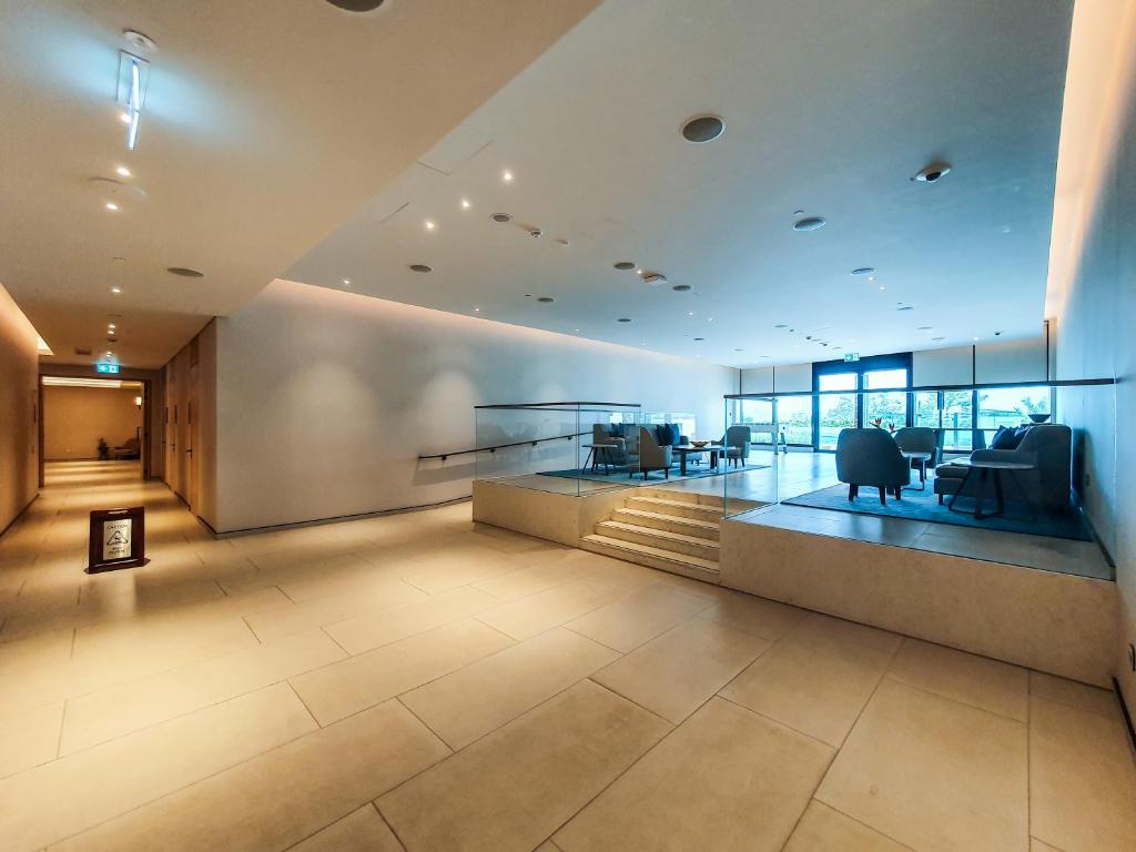 Address JBR 2 Bedroom With Beach Access by Millennium Vacation Homes