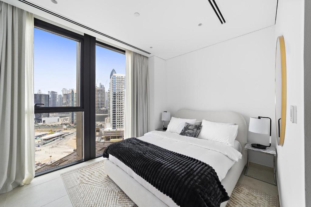 Vayk - Lovingly Styled 2 BD Exuding Elegance and Charm in Business Bay