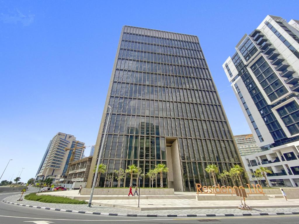 Vayk - Lovingly Styled 2 BD Exuding Elegance and Charm in Business Bay