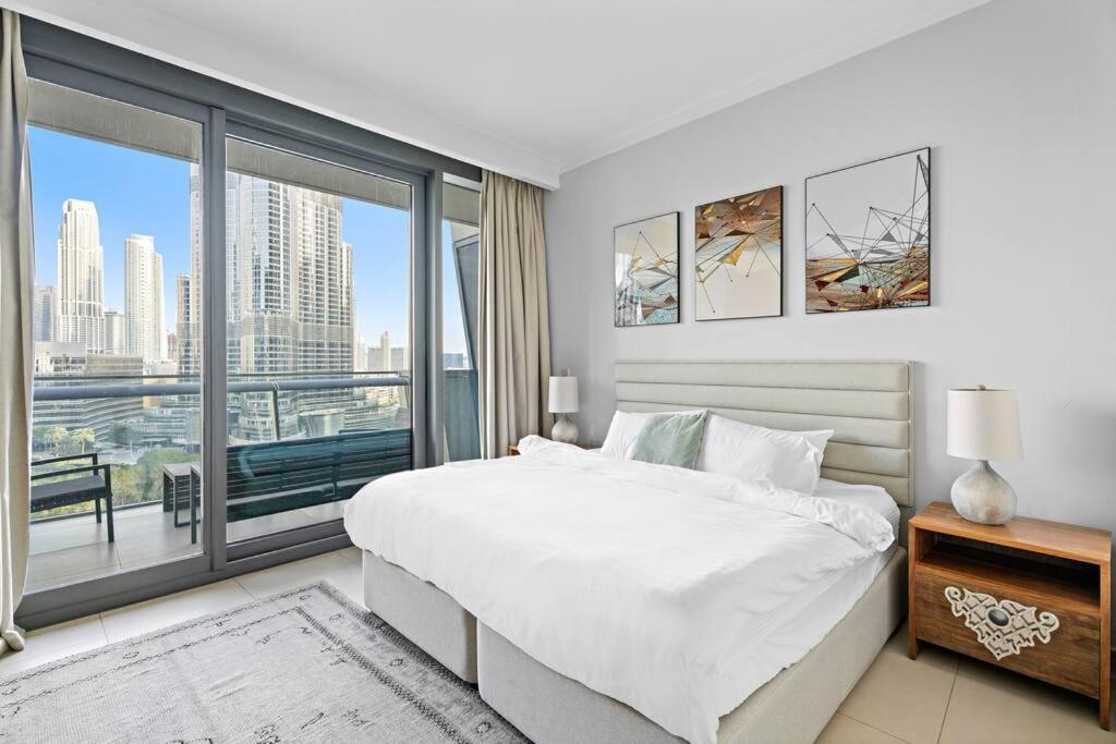 FIRST CLASS 3BR with Magical View of Burj Khalifa