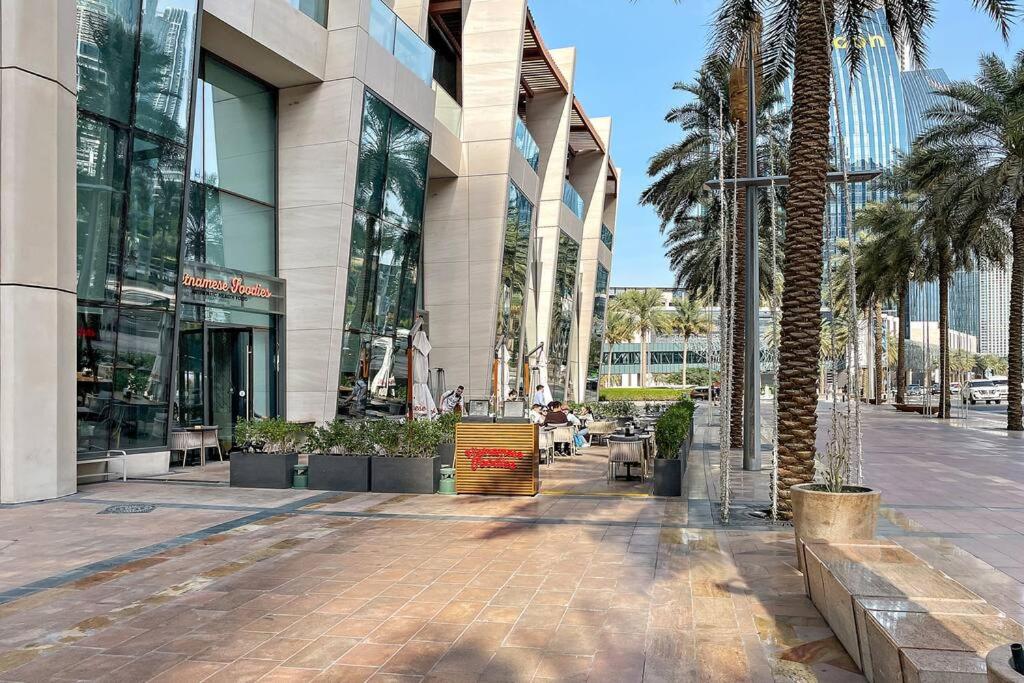 FIRST CLASS 3BR with Magical View of Burj Khalifa