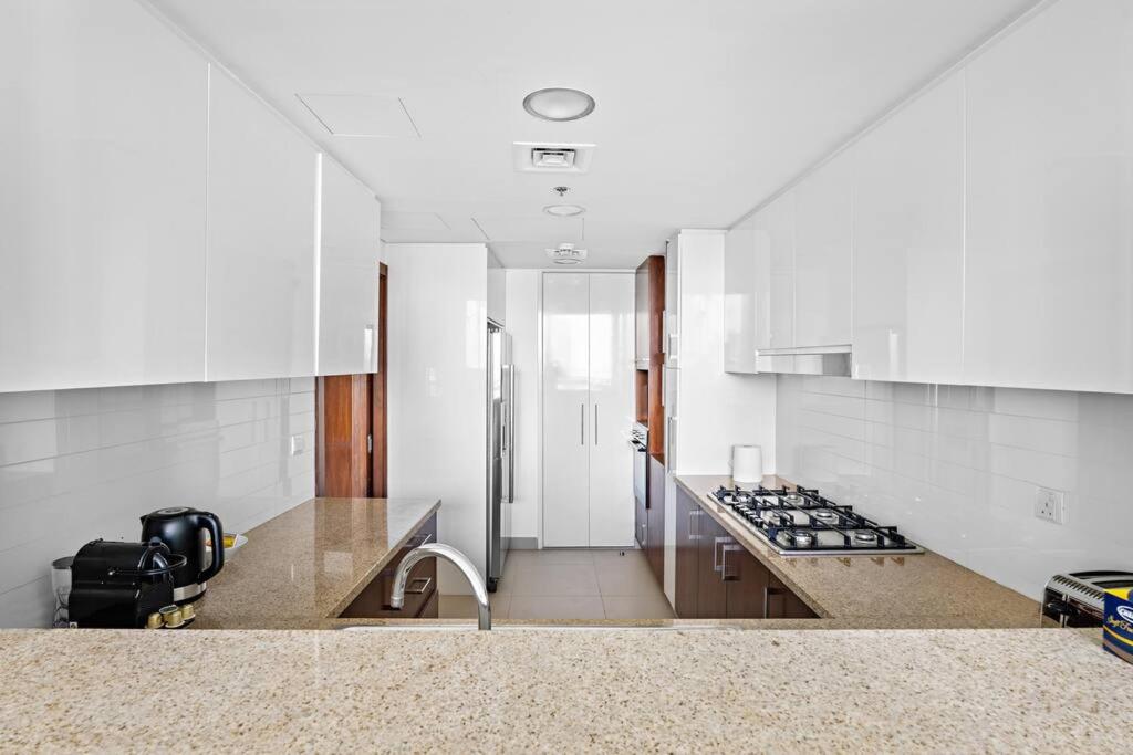 FIRST CLASS 3BR with Magical View of Burj Khalifa