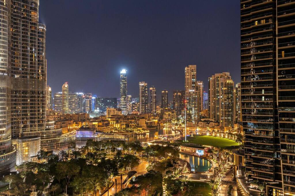 FIRST CLASS 3BR with Magical View of Burj Khalifa