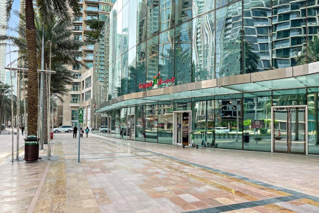 FIRST CLASS 3BR with Magical View of Burj Khalifa