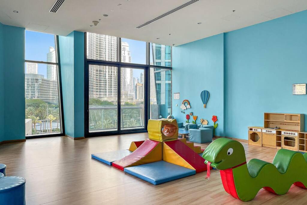 FIRST CLASS 3BR with Magical View of Burj Khalifa