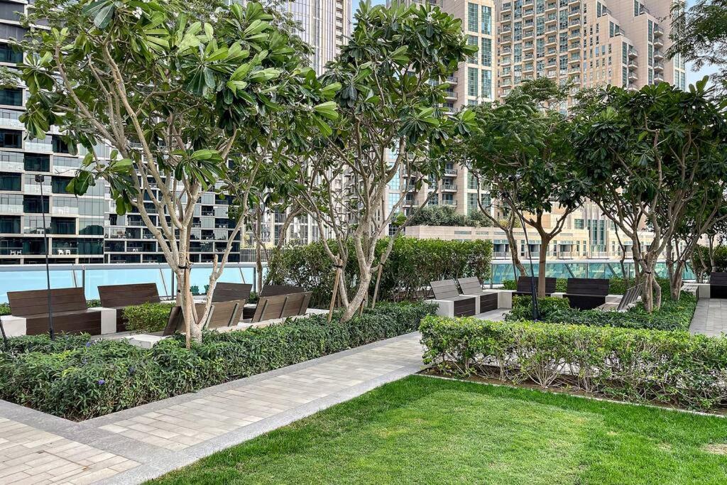 FIRST CLASS 3BR with Magical View of Burj Khalifa