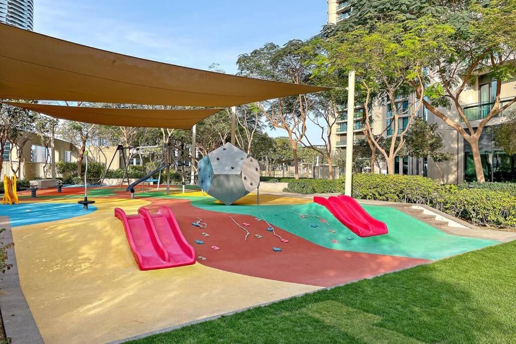 FIRST CLASS 3BR with Magical View of Burj Khalifa