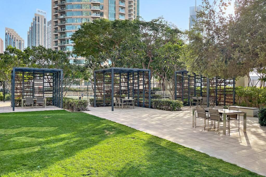 FIRST CLASS 3BR with Magical View of Burj Khalifa