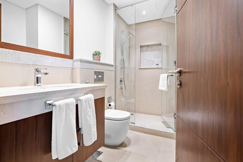 FIRST CLASS 3BR with Magical View of Burj Khalifa