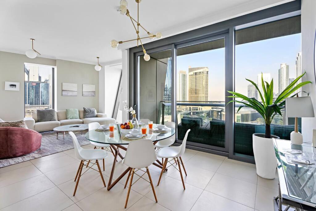 FIRST CLASS 3BR with Magical View of Burj Khalifa