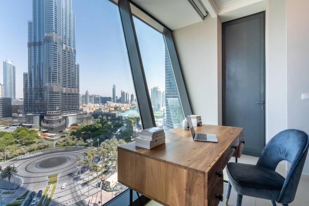 FIRST CLASS 3BR with Magical View of Burj Khalifa