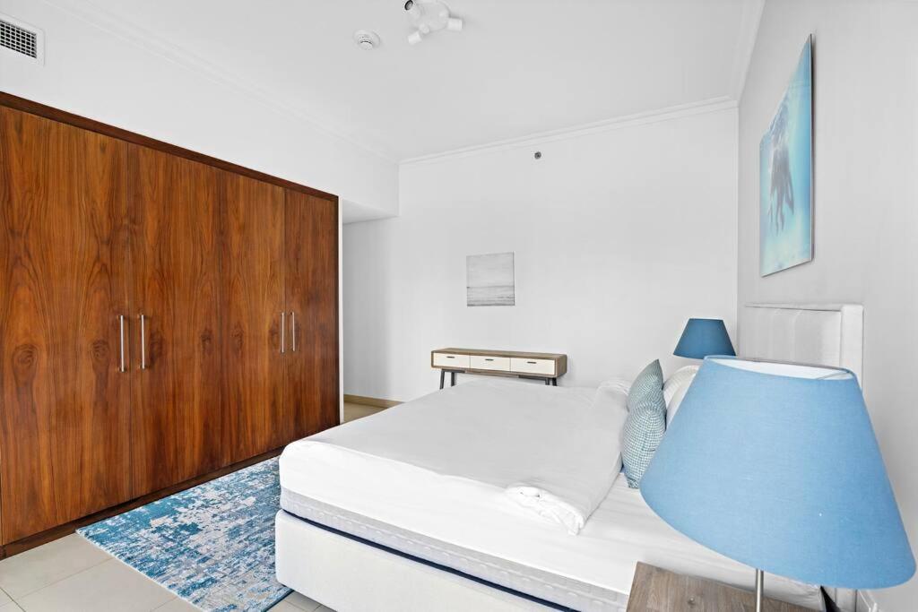 FIRST CLASS 3BR with Magical View of Burj Khalifa