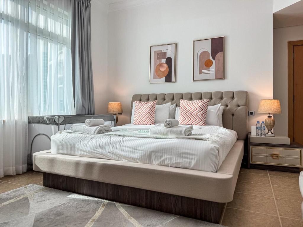 Palm Jumeirah, 2-BDR with direct beach access