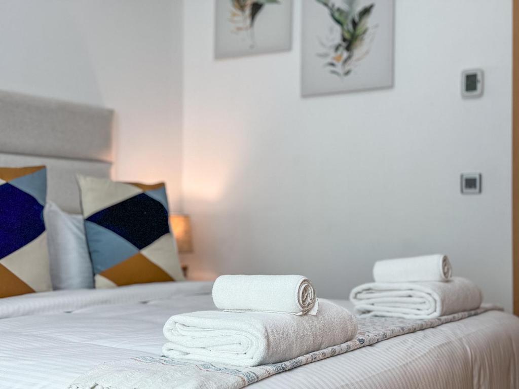 Palm Jumeirah, 2-BDR with direct beach access