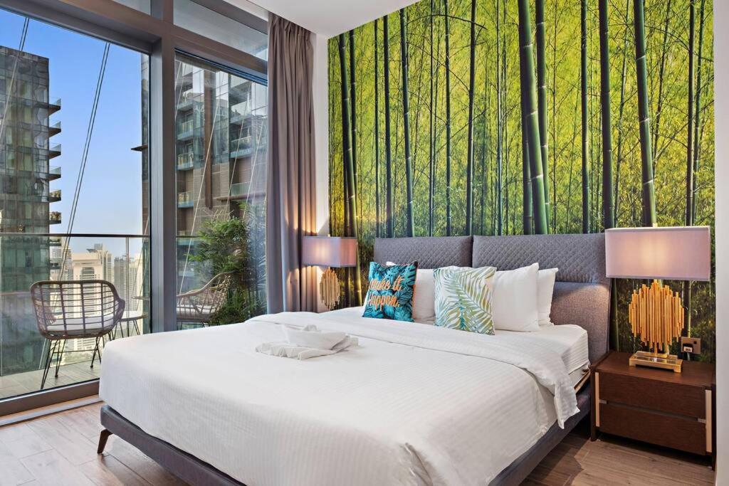 FIRST CLASS 1BR with Marina Infinity Views