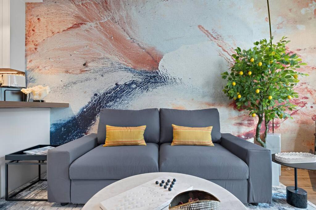 FIRST CLASS 1BR with Marina Infinity Views