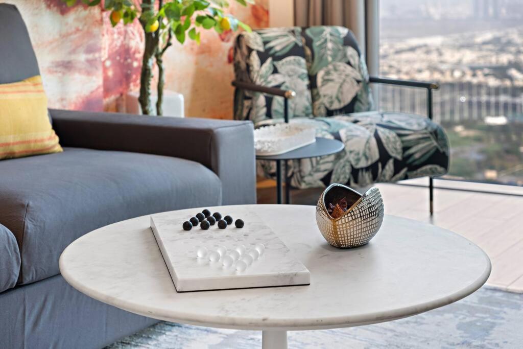 FIRST CLASS 1BR with Marina Infinity Views