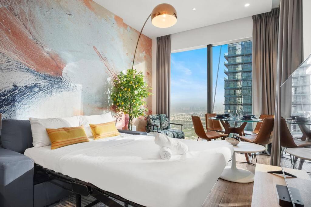 FIRST CLASS 1BR with Marina Infinity Views