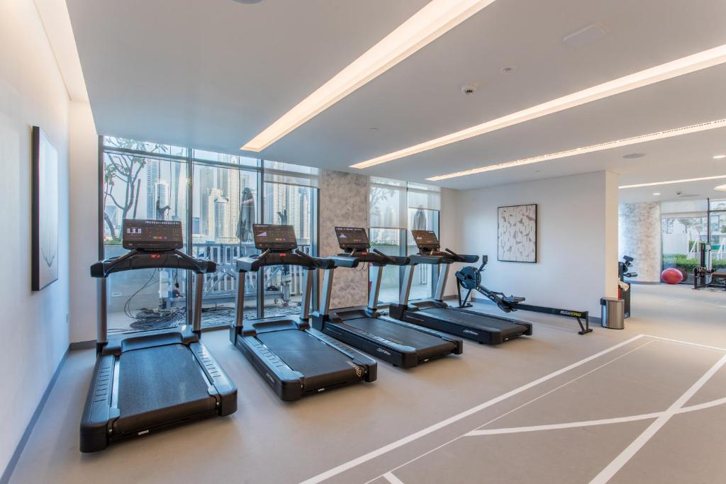 High Floor Beachfront 1br W Palm & Sea View!