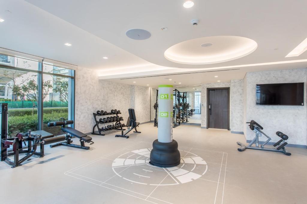 High Floor Beachfront 1br W Palm & Sea View!