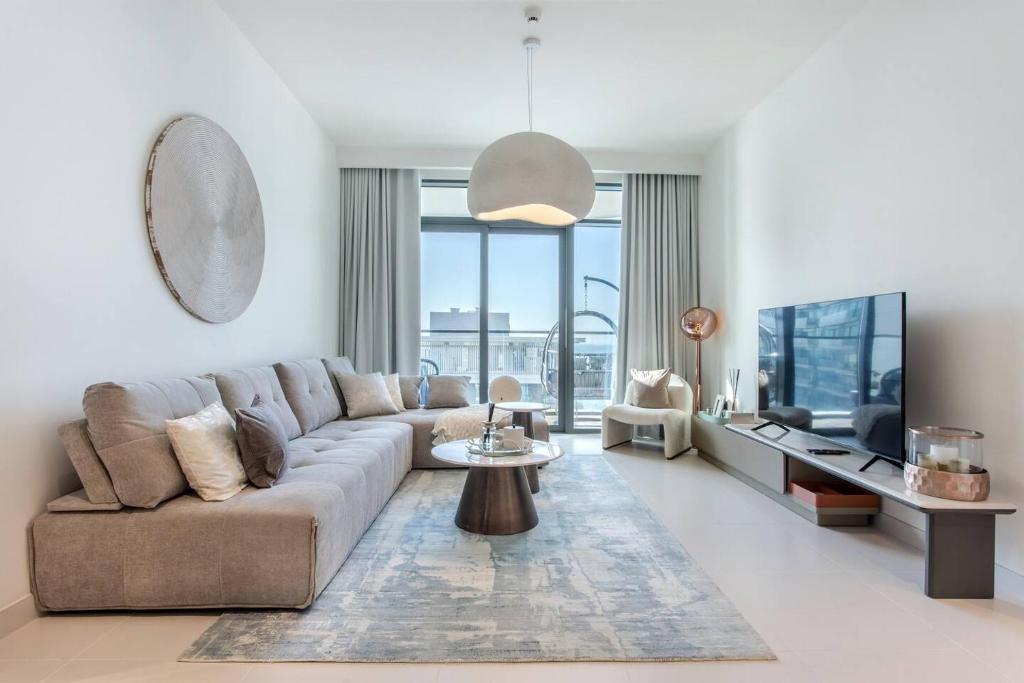 High Floor Beachfront 1br W Palm & Sea View!