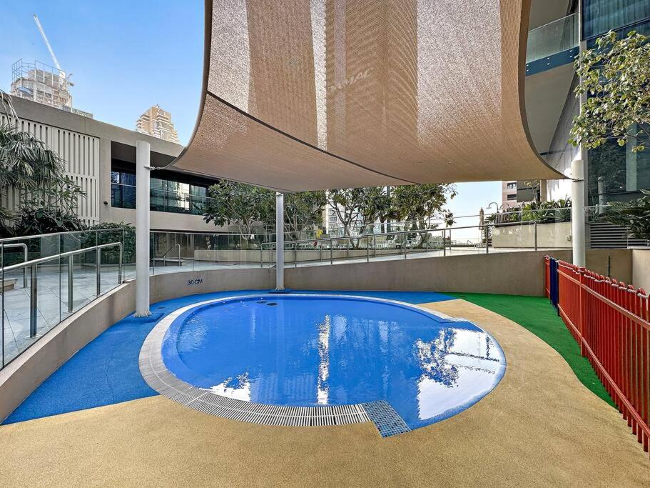 FIRST CLASS 1BR with Marina Infinity Views