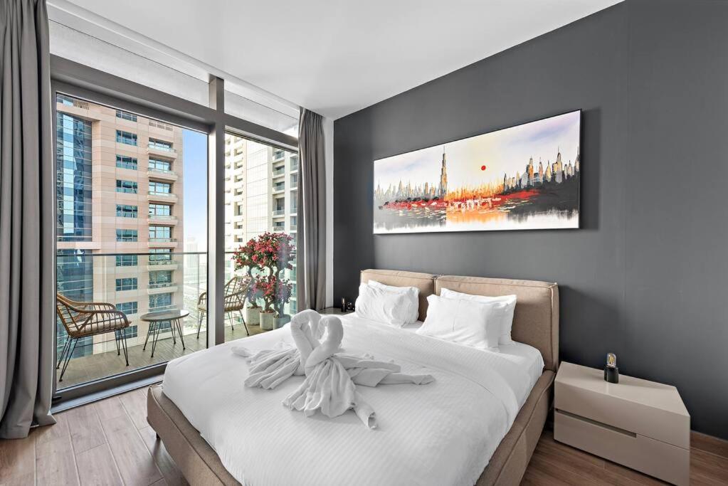 FIRST CLASS 1BR with Marina Infinity Views