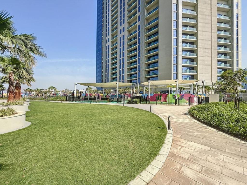 Aykon Tower C - Vacationer