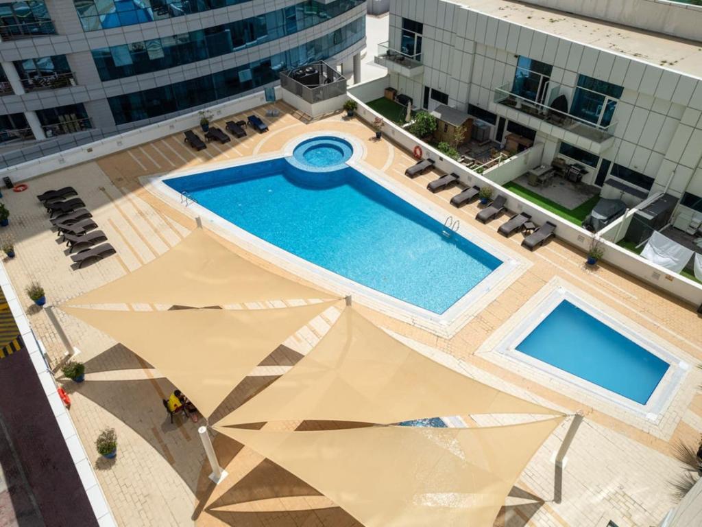 LUXFolio Retreat - Relaxing Escape