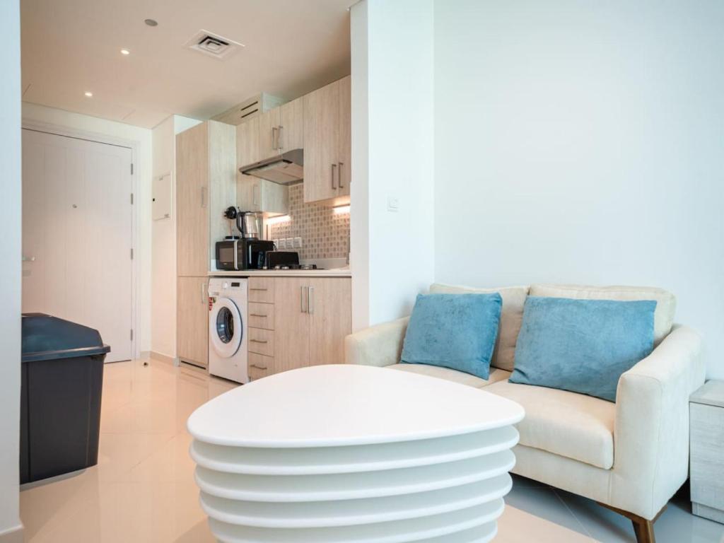 LUXFolio Retreats - Seven Palm