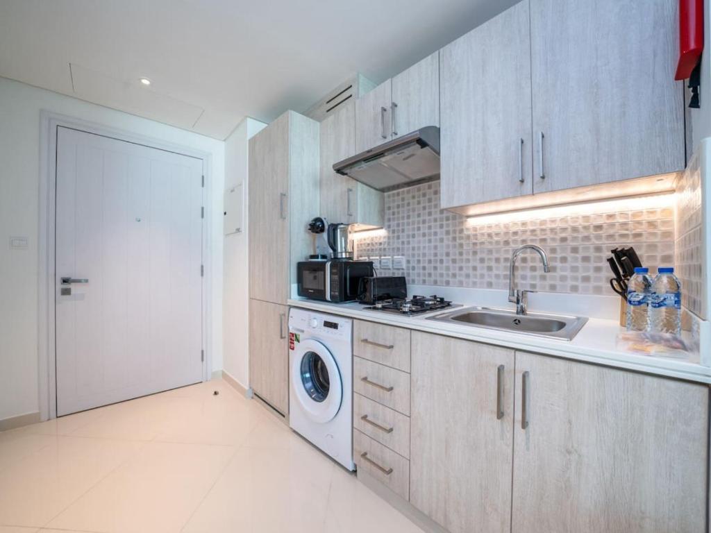 LUXFolio Retreats - Seven Palm